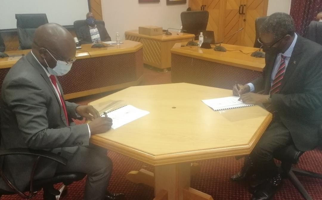 UNIVEN signs Memorandum of Understanding (MoU) with the Limpopo Chamber of Commerce and Industry
